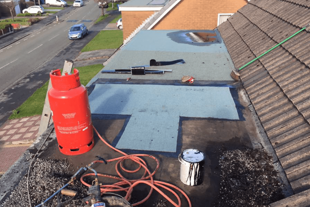 Roofer in Ellesmere Port