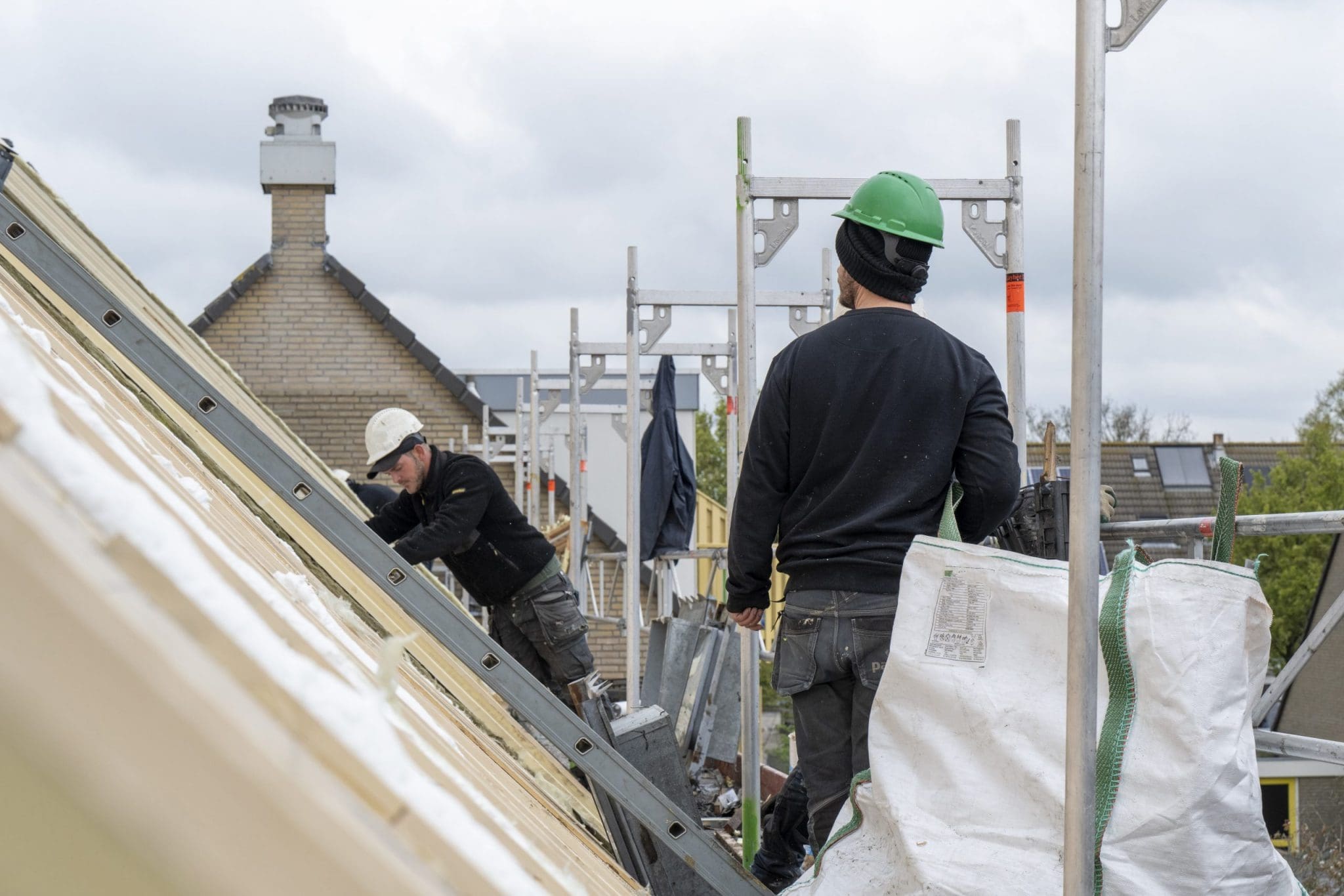 How to find the best roofing contractors